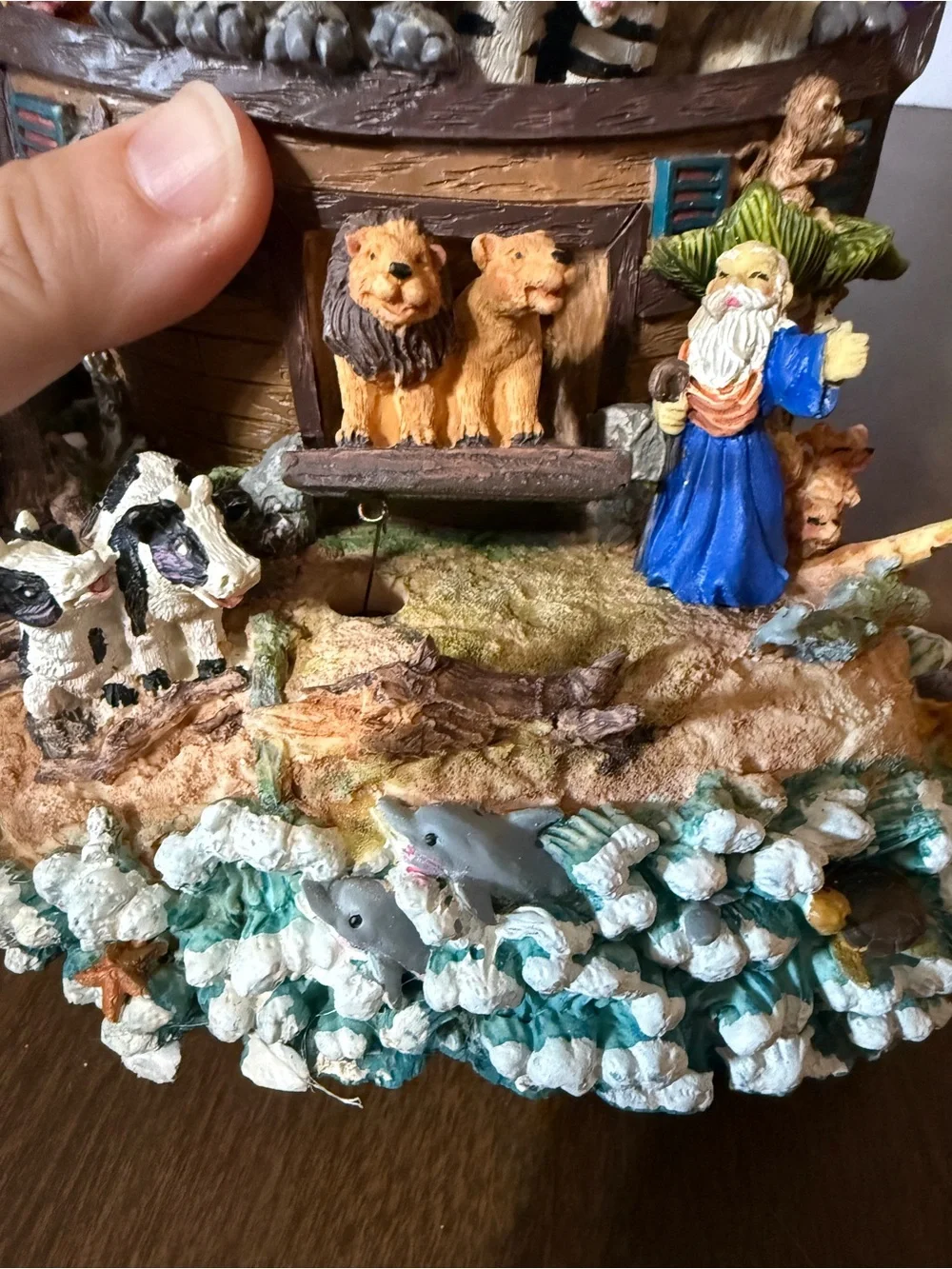 Classic Treasures Animated & Musical Noah's Ark Plays What The World Needs now